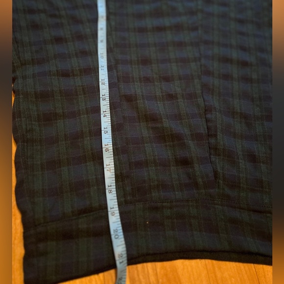 Caramely plaid skirt L Made in Canada - Picture 4 of 7